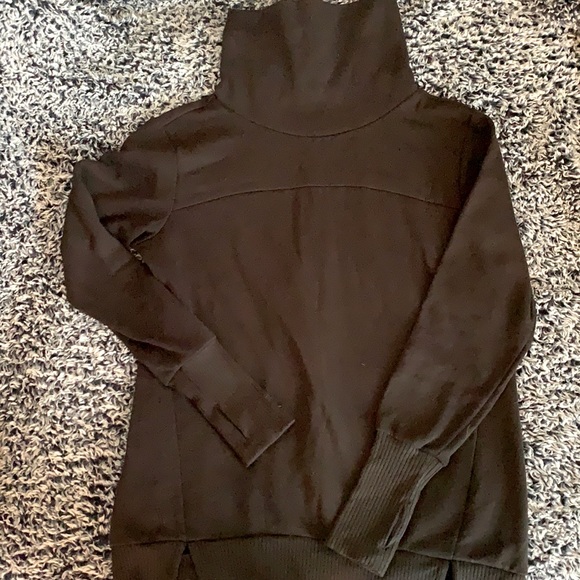 Black sweatshirt - Picture 3 of 3